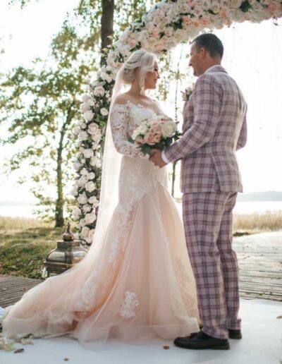 Apbrīnojamas kāzu kleitas