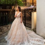 Agata kāzu kleitas