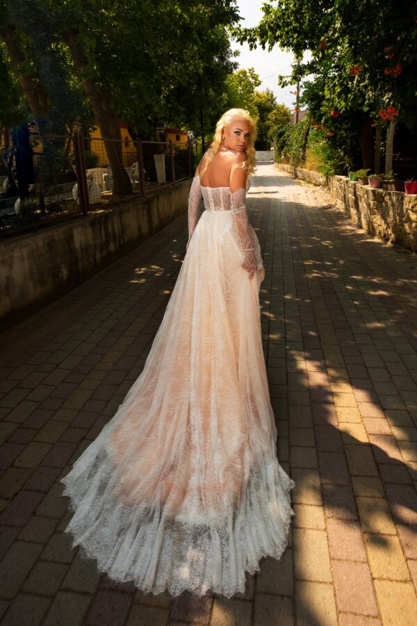 A-Mežģīņu kāzu kleitas Rīgā